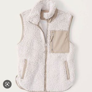 Abercrombie Cloud Sherpa Vest